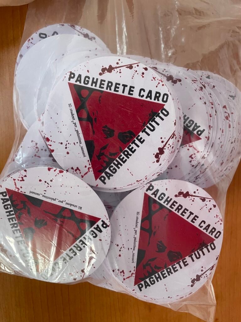Home | StickersBomb Immagine #1 da Emanuele S.