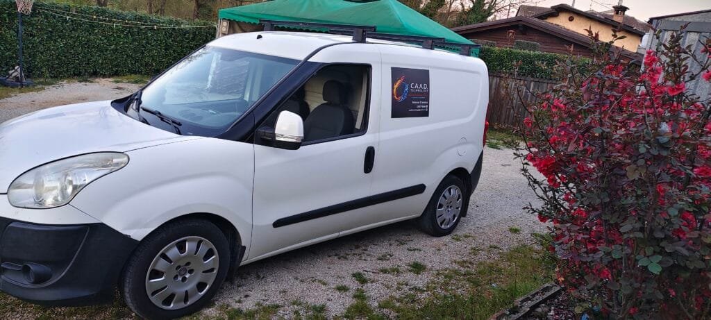 Home | StickersBomb Immagine #2 da Anonimo