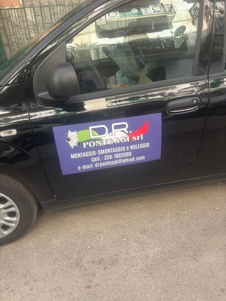 Home | StickersBomb Immagine #1 da Anonimo