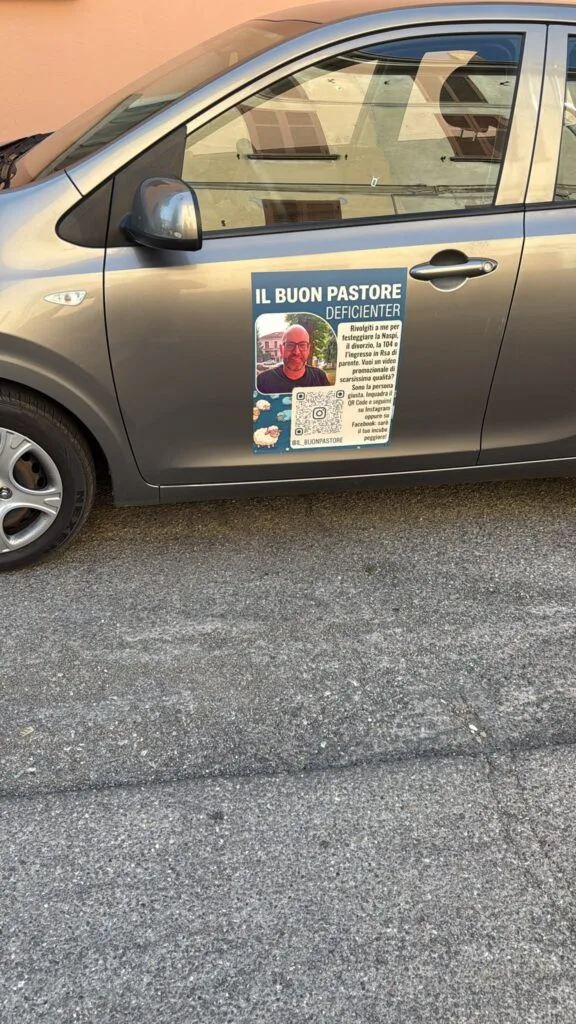 Home | StickersBomb Immagine #1 da Claudio Pastore